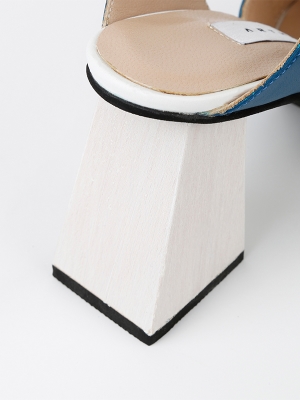 پامپ پشت باز پاشنه چوبی