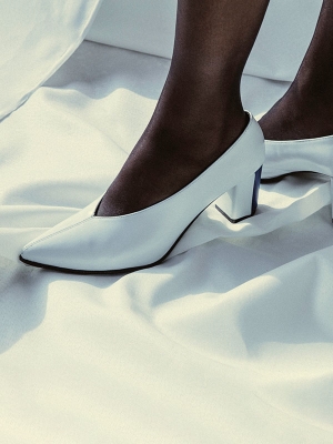 پامپ زنانه پاشنه دار