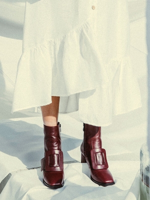 بوت پاشنه دار دارسی