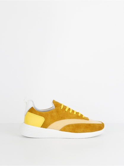 اسنیکر بندی نبوک