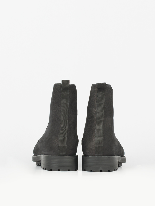 بوت کشی نبوک