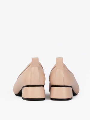 پامپ با پاشنه متوسط