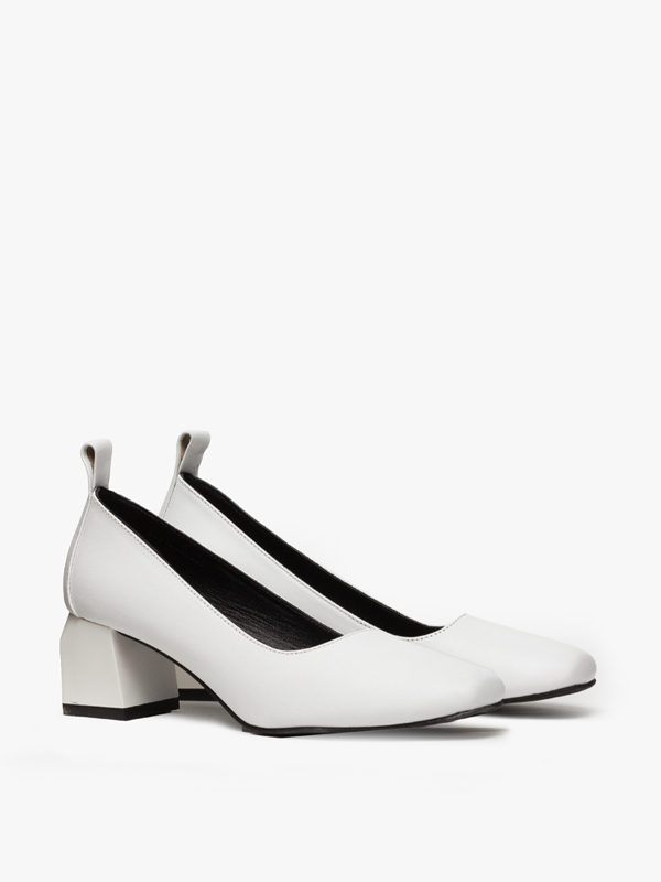 پامپ زنانه پاشنه دار