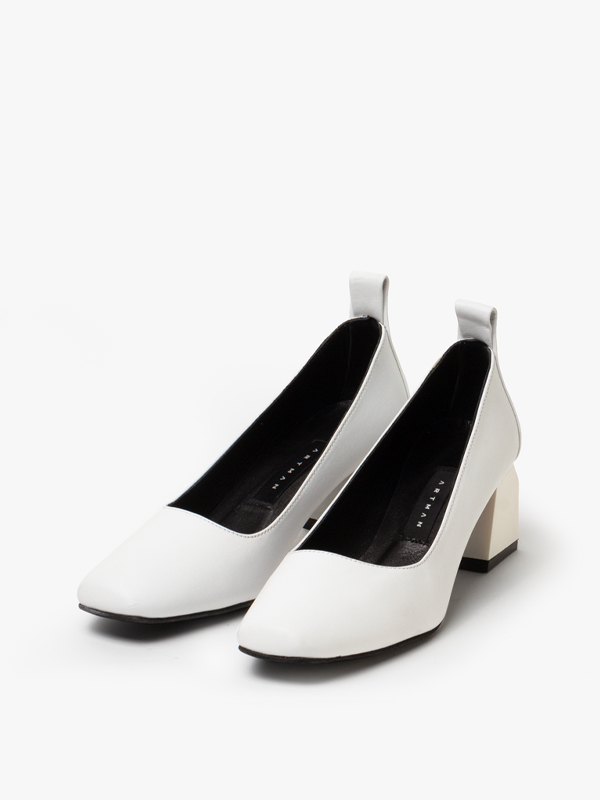 پامپ زنانه پاشنه دار