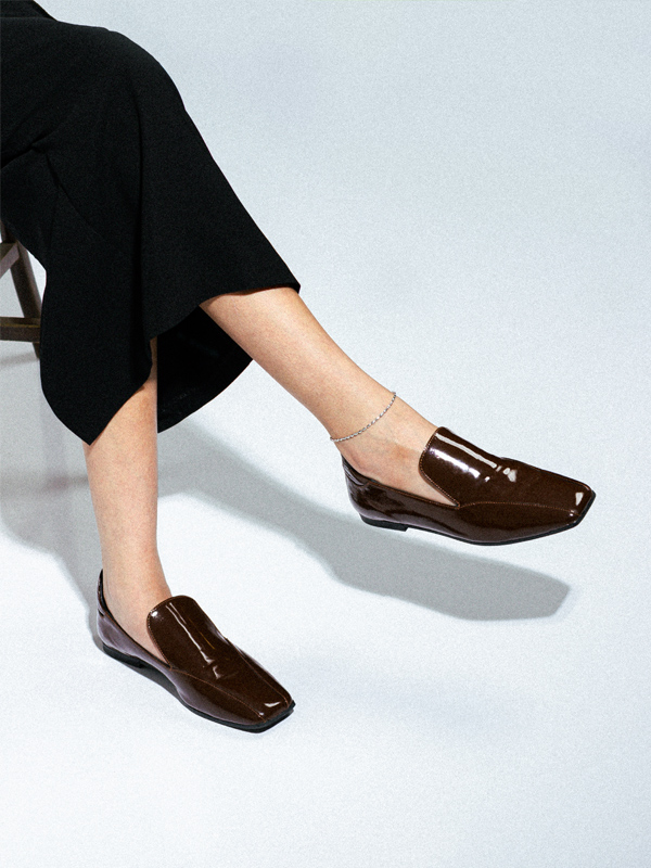 لوفر جلو مربعی مشکی ورنی چروک