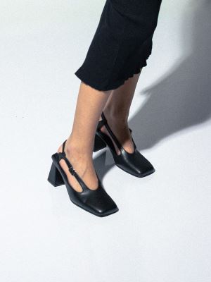 پامپ پشت باز پاشنه دار