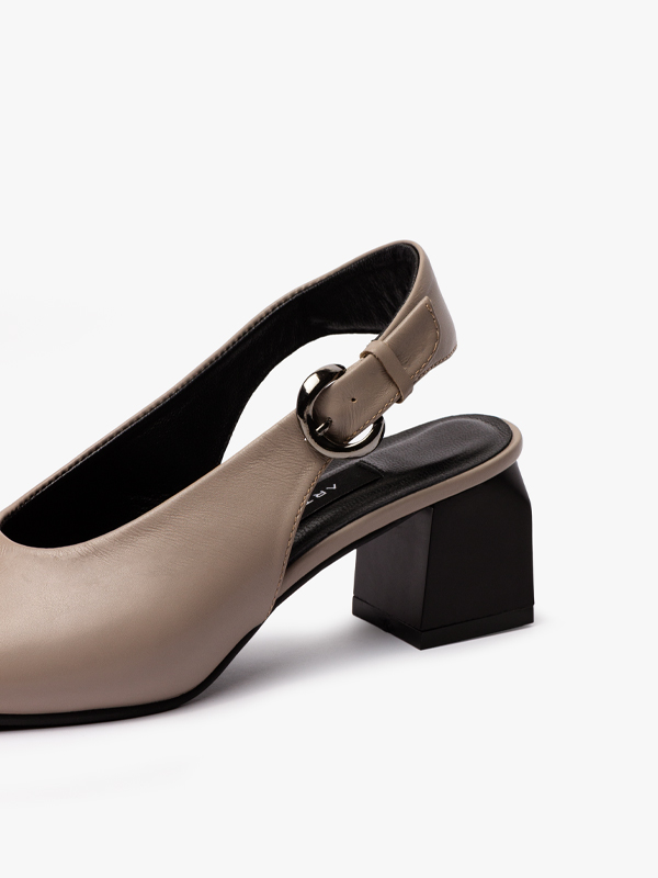 پامپ پشت باز دهنه باریک سگک دار