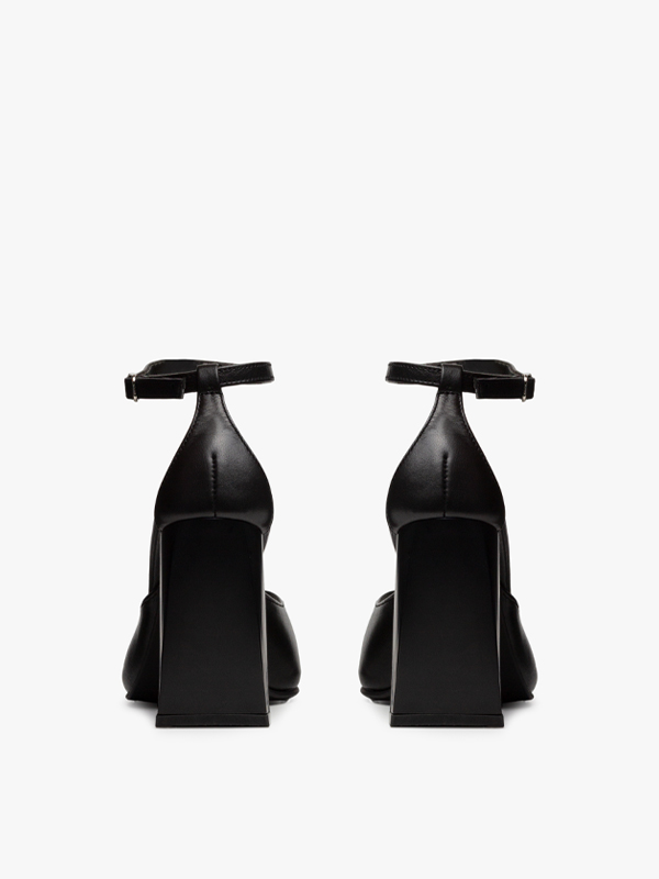 پامپ بغل باز زنانه